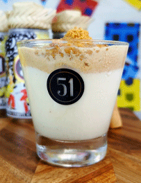 Drink Cachaça 51 com paçoca
