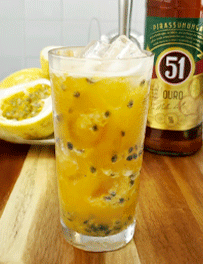 Drink 51 Ouro com Maracujá
