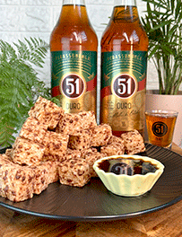 Dadinho de Tapioca com Cachaça 51 Ouro